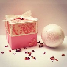 EGRikku Handmade Bath Bomb Fizzie Honeysuckle Nectar Gift Box Large 4.5 oz