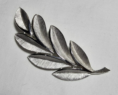 Vtg Crown Trifari Brushed Silver-Tone Olive Leaf Brooch 1950s