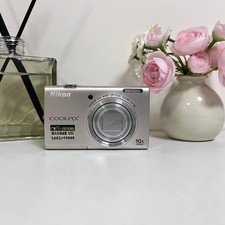 Nikon COOLPIX S6200 Digital Camera 16MP 10x Optical Zoom with Accessories Silver