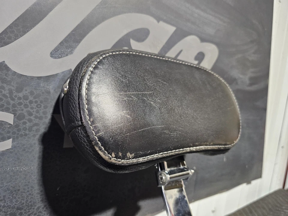 Indian Motorcycle Respaldo Pilotos Cuero Negro Con Montaje 2879542-02 2879543 Foto 2 de 4