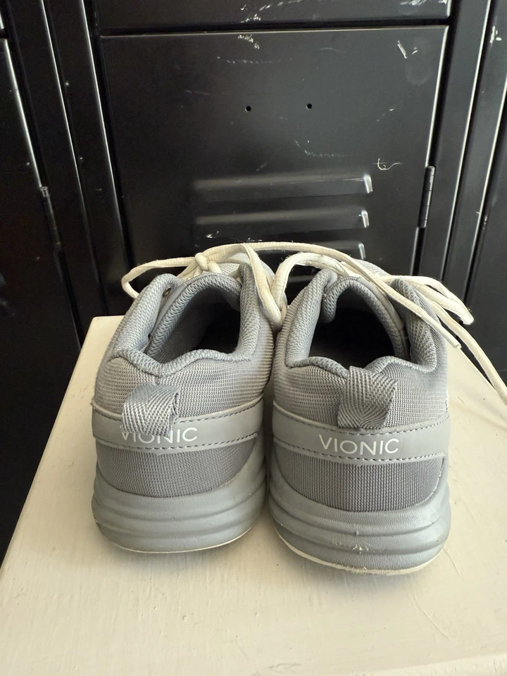 Женские кроссовки Vionic Shoes 7 серые Adley - Изображение 2 из 4