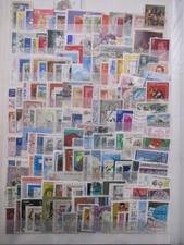 Lot de 160 timbres "MONDE" oblitérés+ cadeau pour 2 lots de mes ventes