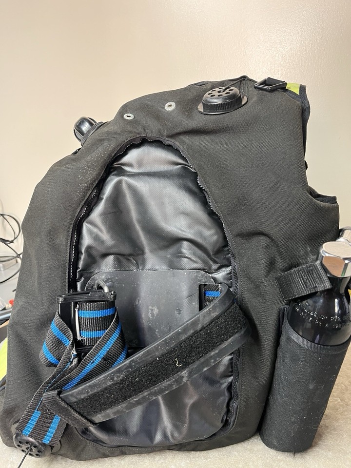 Scuba diving gear, BCD w/bottle, Regulators octopus, weight belt, torch