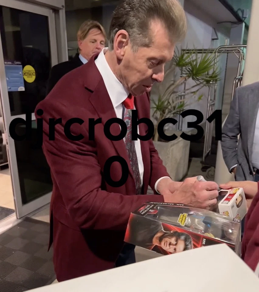 Funko POP firmado por Vince McMahon Wwe Chase con prueba exacta RARO WWE autógrafo WWF Foto 2 de 4