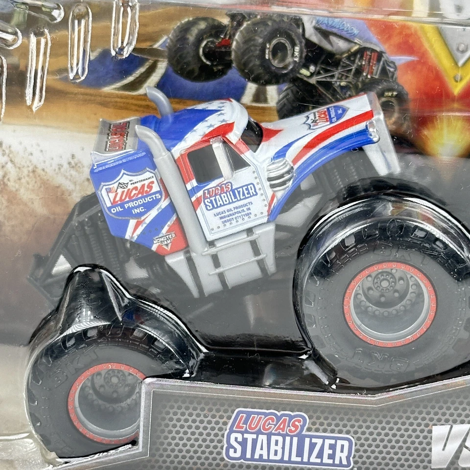 JESTER (ROJO) Monster Jam Vs Lucas Estabilizador de Aceite JUEGO DE DOS PAQUETES - Spin Master Nuevo en Caja Foto 3 de 4