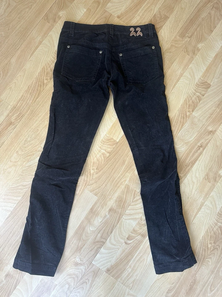 Twill Twenty Two Women’s Black Velvet Jeans Size 31 Low Rise 5 Pockets Straight - Image 2 of 4