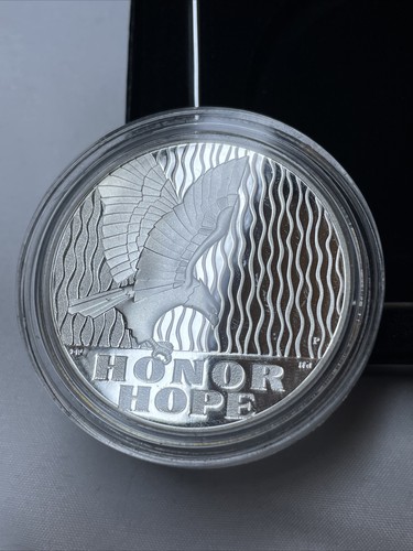 2011 September 11 National Medal Proof 1 oz Silver w/ Box & COA - Picture 3 of 3