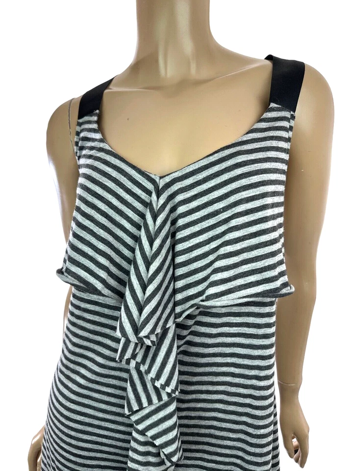 Vestido Tiana B. Sin Mangas Talla L Espalda Corredora Gris Rayas Volantes Delantero Foto 3 de 4
