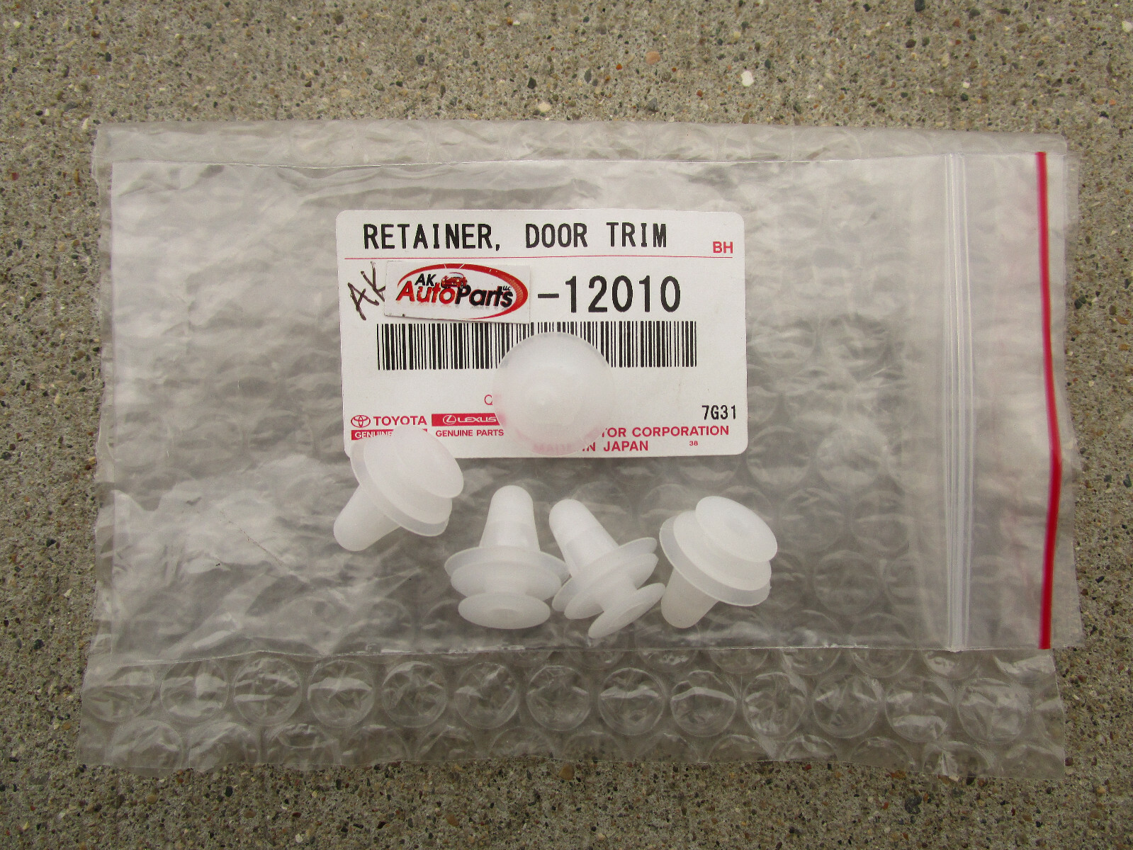 84 89 TOYOTA PICKUP INTERIOR DOOR PANEL TRIM RETAINER CLIP QTY 5 OEM