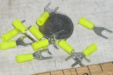 10 YELLOW K S INSULATED FORKED SPADE CRIMP LUG TERMINAL 18-22 GA #6 STUD USA