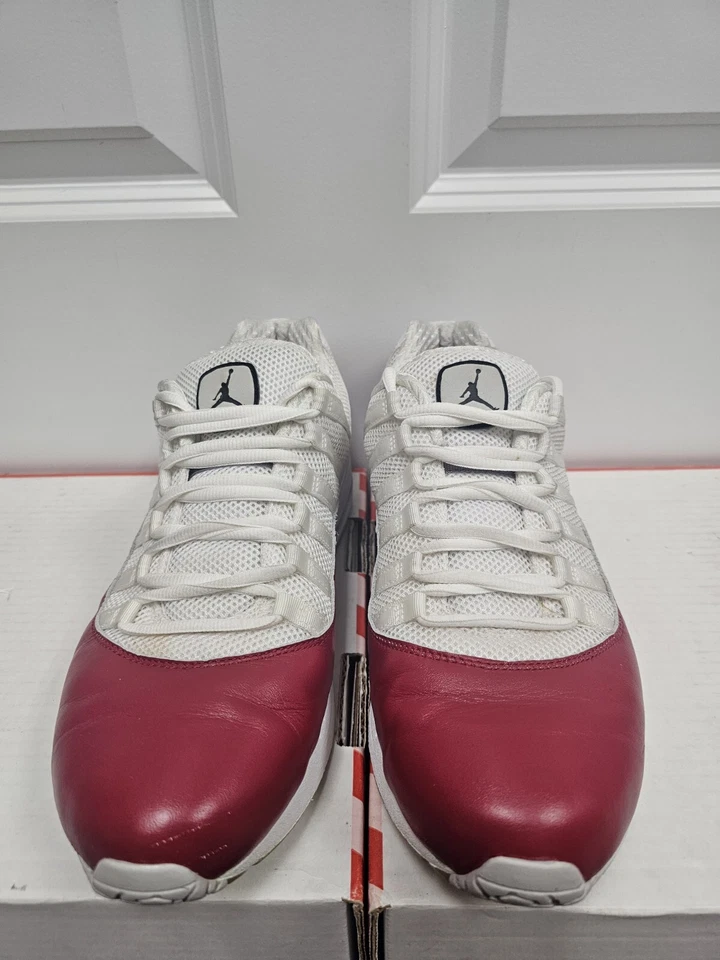 JORDAN CMFT VIZ AIR 11, Hombre Talla 10.5 Blanco/Negro-Rojo Universitario, 416543-101 Foto 2 de 4