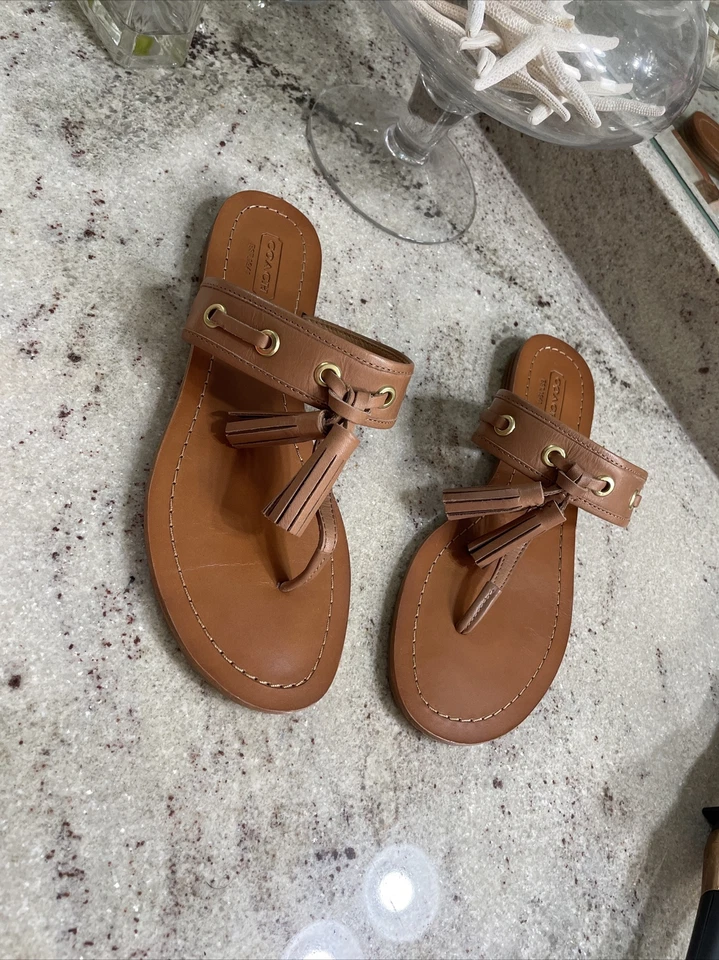 Sandalias chanclas Coach Sheena para mujer de cuero tostado con borla EUc 7 B Foto 2 de 4