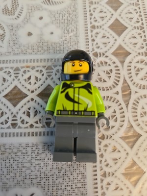 LEGO Minifigure Figure Motorcyclist Ambulance Plane Passenger 60116 cty0614 2016