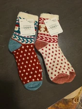 [NEW] 2 Pairs Cozy Christmas Socks Size Unisex Women's Size 5-10, Men's 4-8