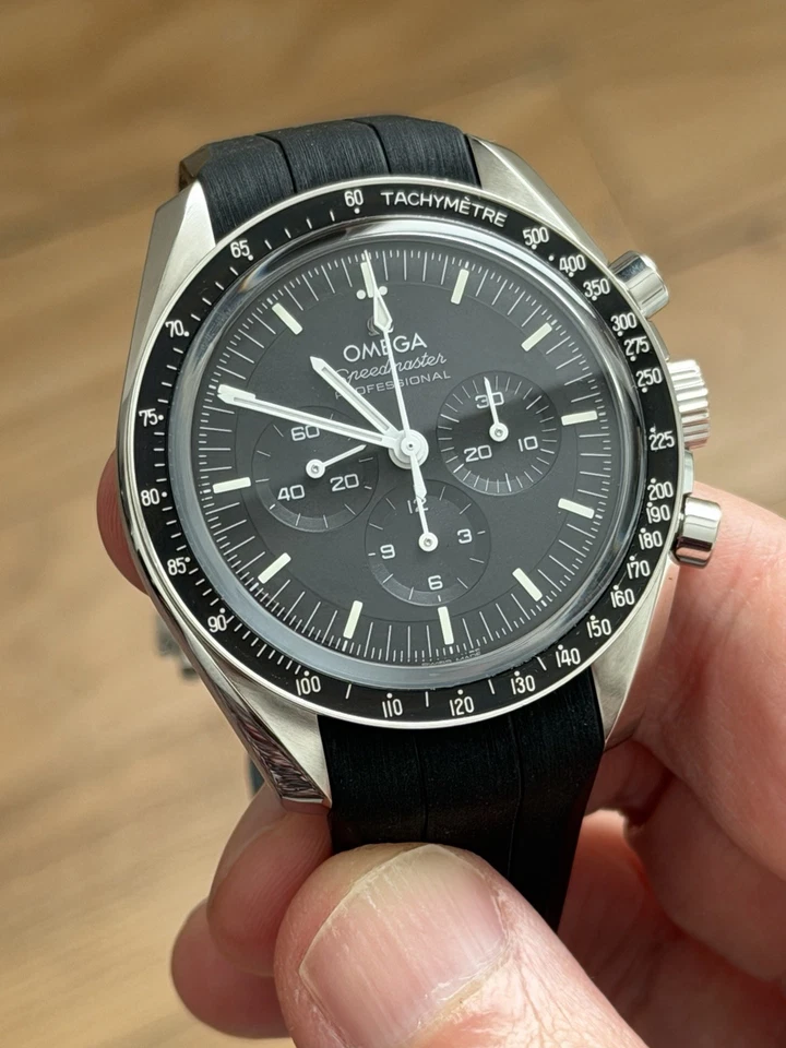 Omega Speedmaster Professional Moonwatch 310.30.42.50.01.002, photo 2 of 5