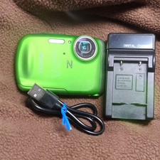 Fujifilm Finepix Z33Wp Green Digital Camera Shipping Included