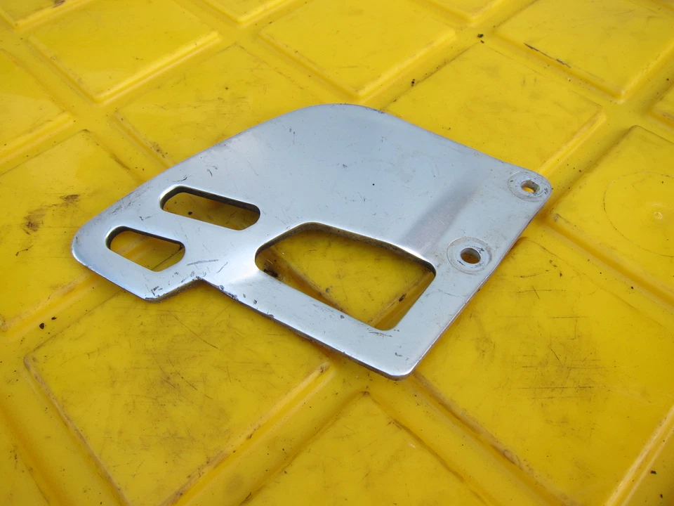 Yamaha FZR400 1989 OEM JUEGO TRASERO DERECHO CUBIERTA DE PROTECTOR DE TALÓN Foto 2 de 4