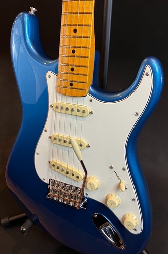 Fender American Vintage II 1973 Stratocaster Electric Guitar Lake Placid Blue - Picture 7 of 13