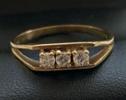 Vintage 9ct Gold Three stone CZ ring - size O