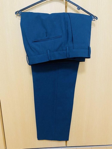 Uniqlo U Polyester Slacks 76cm Waist, Folded Design, New - Picture 2 of 3