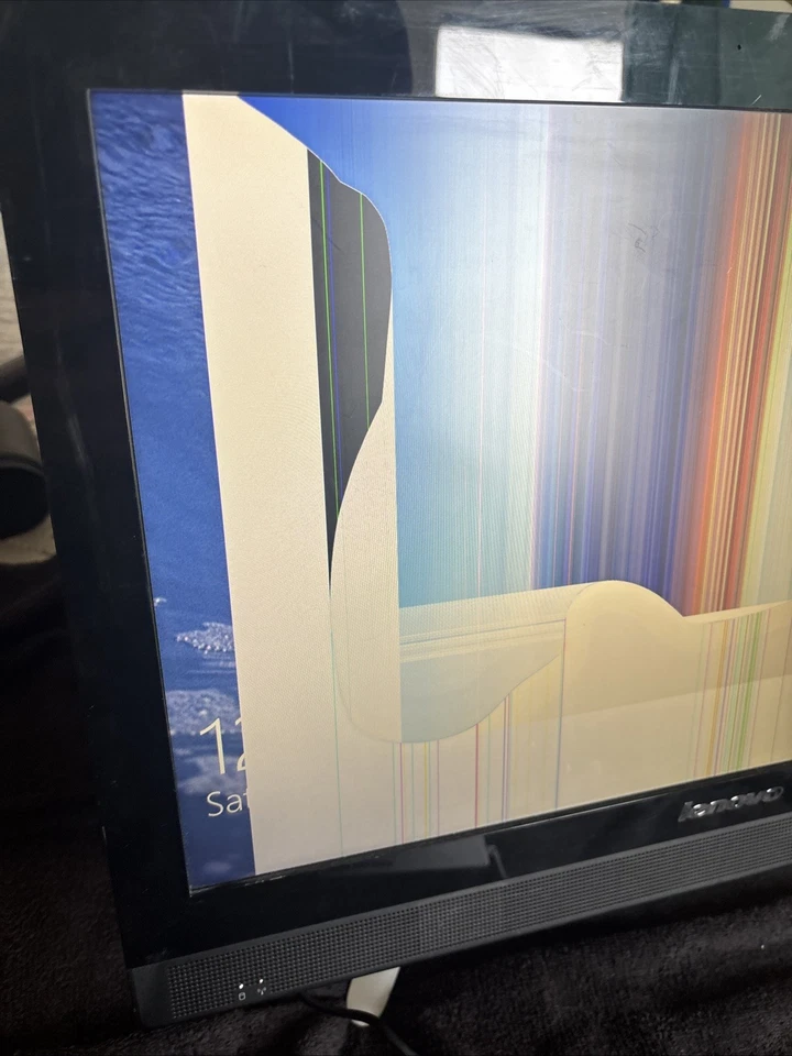 Lenovo C470 PC DAMAGED SCREEN. 8gb Intel I3-4030U 1T Hard Drive Windows 8.1 - Image 2 of 4