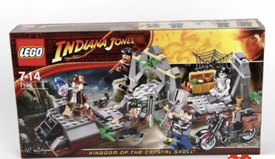 LEGO Indiana Jones: Chauchilla Cemetery Battle (7196) for sale