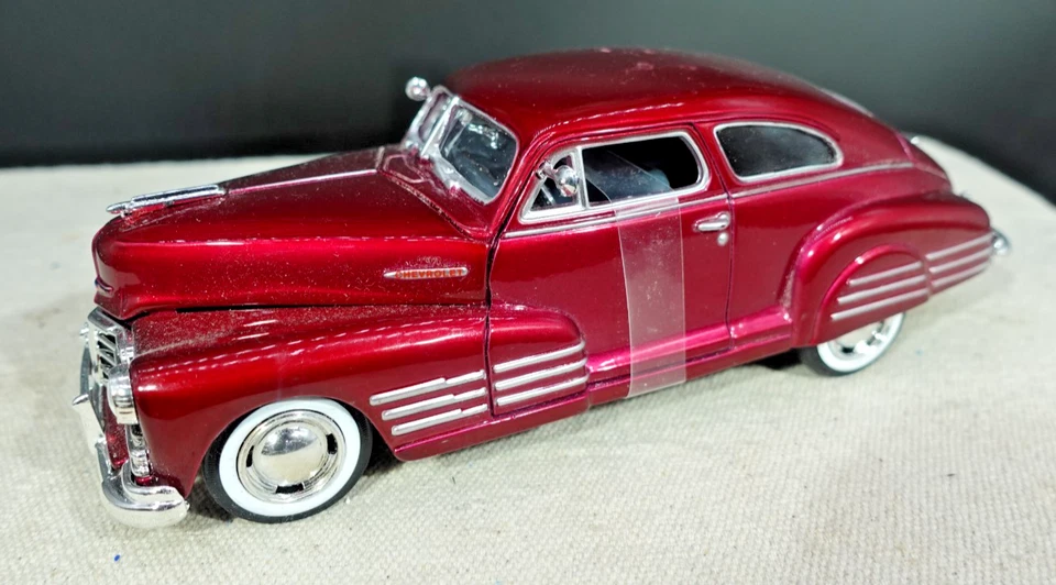 MotorMax 1949 Chevrolet Fleetline 1/24 - Image 3 of 4