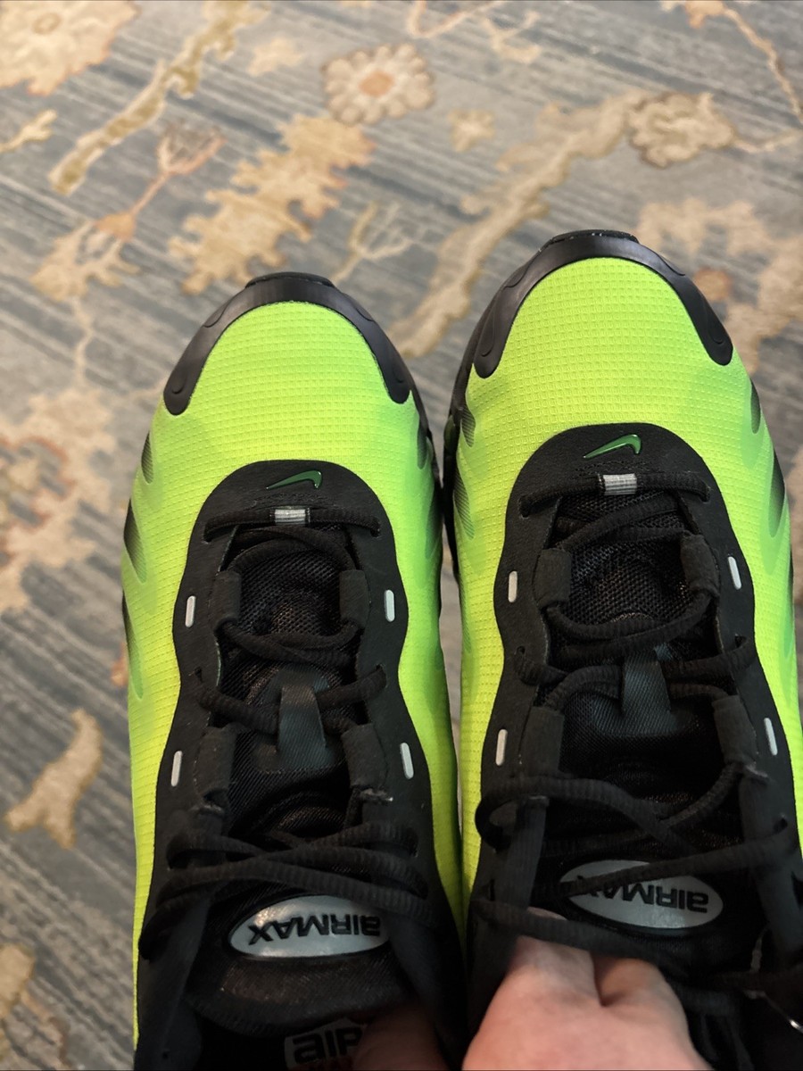 Nike Air Max Dn8 Green Strike HQ4681-010 Mens Size 9 New Authentic