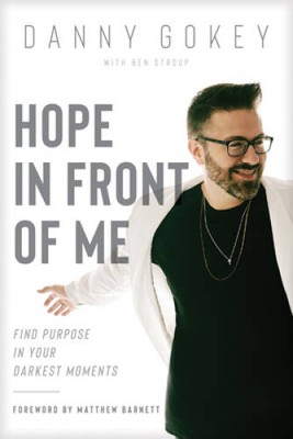 Hope in Front of Me: Find Purpose in Your Darkest Moments - VERY GOOD