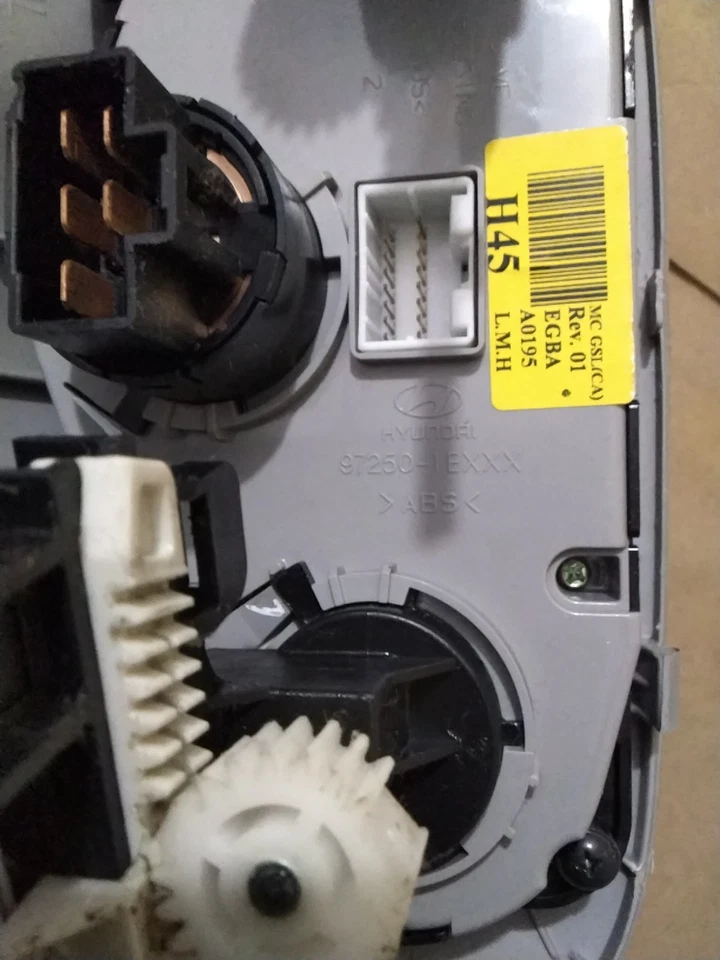 PANEL DE CONTROL DE CLIMA HYUNDAI ACCENT 2007 2008 97250-1EXXX OEM Foto 4 de 4