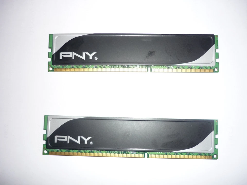 PNY 4GB PC3-10600 DDR3 1333MHz 240-Pin Desktop PC RAM 64C0MHHHJ8G17 (TWO MODULES - Image 2 of 3