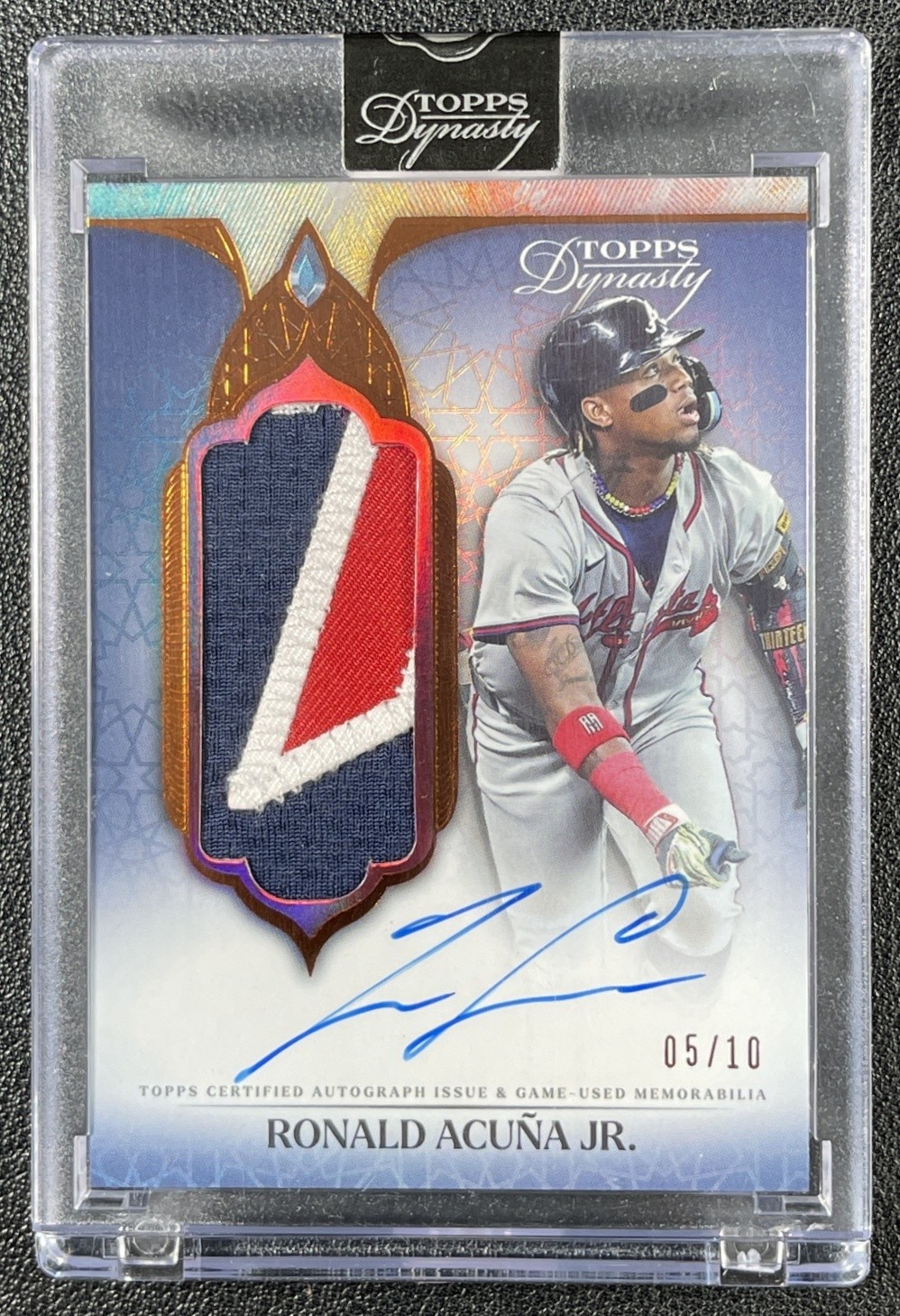 RONALD ACUNA JR. 2025 TOPPS DYNASTY #DAPB-RA1 GAME-USED PATCH AUTO 05/10 BRAVES