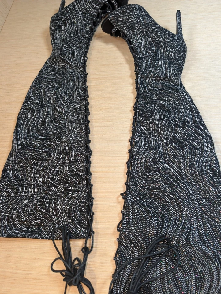 Botas Anne Michelle Sobre la Rodilla Alto Brillo/Estrás Con Cordones Punta Abierta Foto 3 de 4