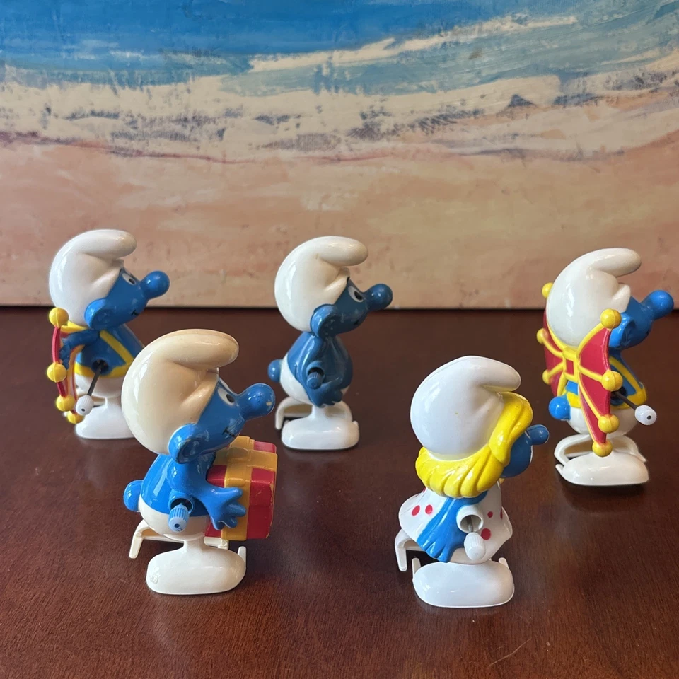 Vintage 1982 Smurfs Wind Up Toy Lot Walking Figures Smurfette Flying Smurf - Image 4 of 4