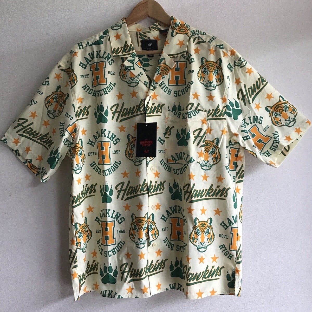 H&M Stranger Things Relaxed Fit Resort Shirt Collar Button Short