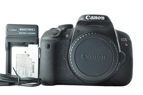 Canon Kiss X5 Digital SLR Camera with 28-80mm Lens Low Shutter