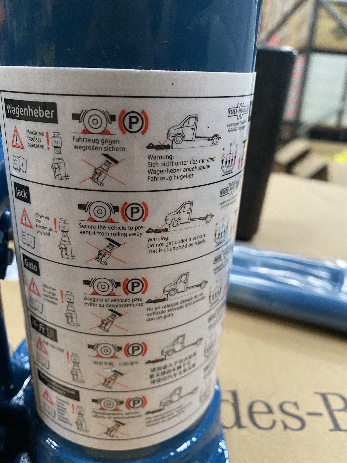 Genuine Mercedes Sprinter Bottle Jack ( Germany) A9106864400 Fit 2006