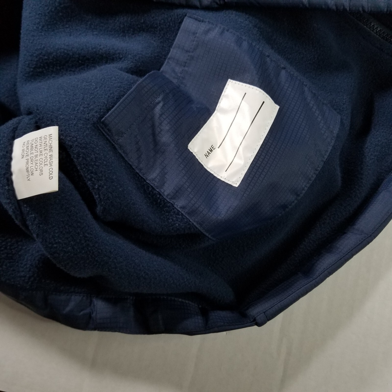 United Airlines CINTAS Vest Size 2XL Waterproof Fleece Lined Men Blue