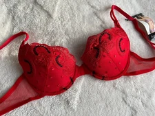 Ladies girls red abstract embroidered padded push up t shirt bra 30C Acousma