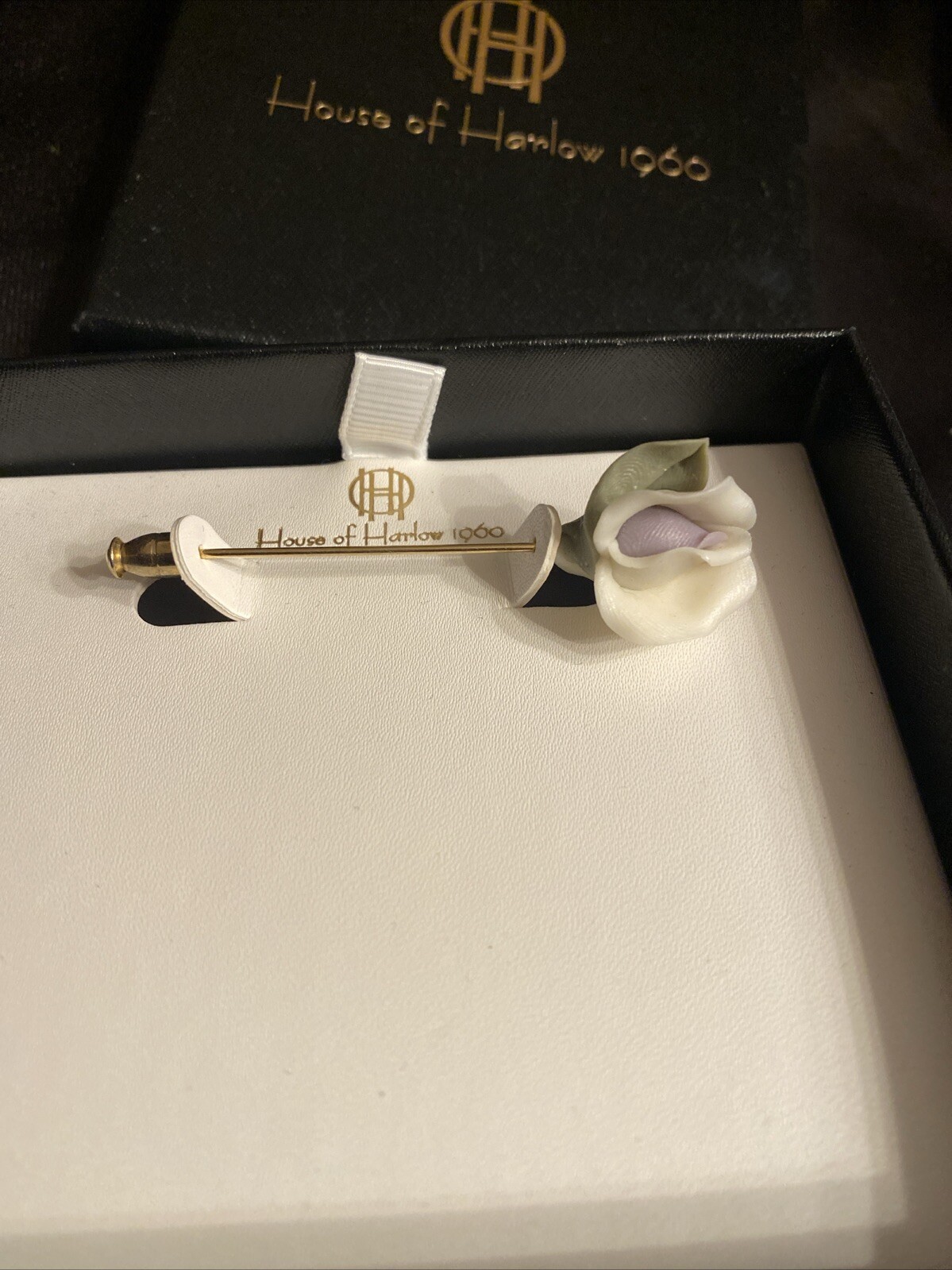 Picture 1 of 4