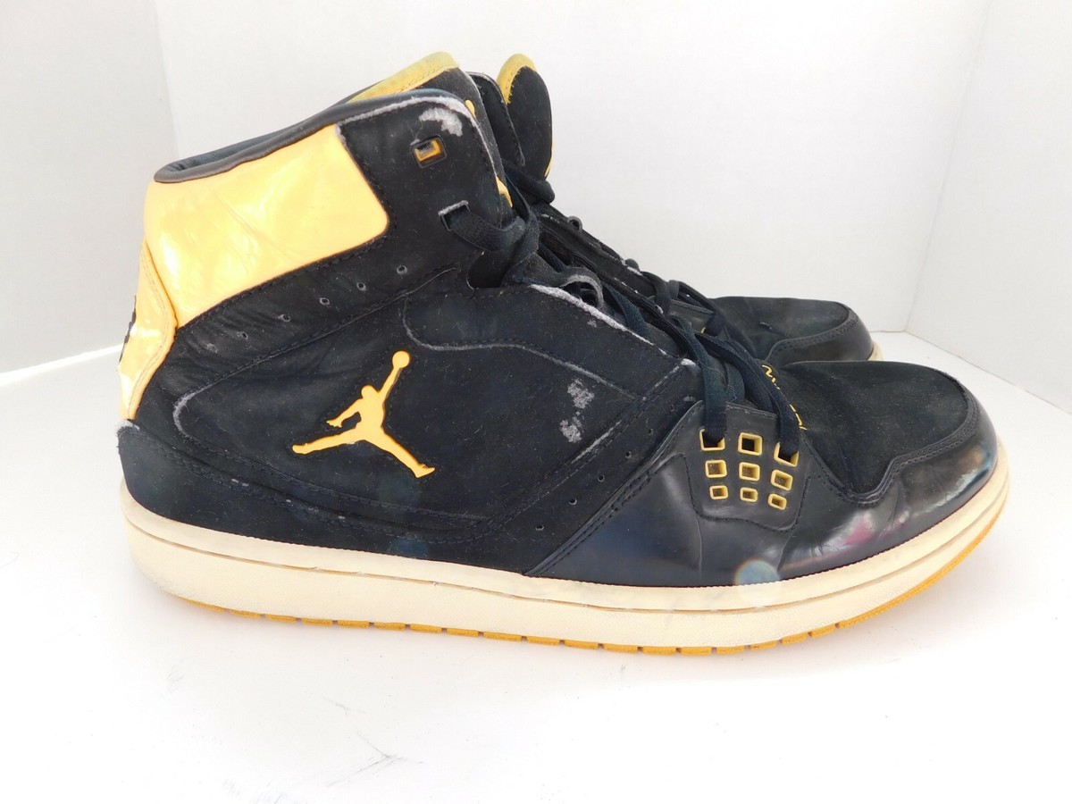 NIKE Air Jordan 1 Flight RARE Sz 9 Retro Black/Varsity Maize Yellow 372704-001 Jordan 1 Retro  main image 3