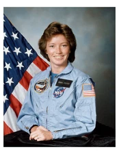 1984 NASA Astronaut Anna Lee Fisher 8x10 Portrait Photo On 8.5" x 11"
