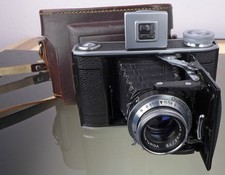Voigtlander Bessa 66 folding camera w/75mm f3.5 Color Skopar vintage 6x6 cm