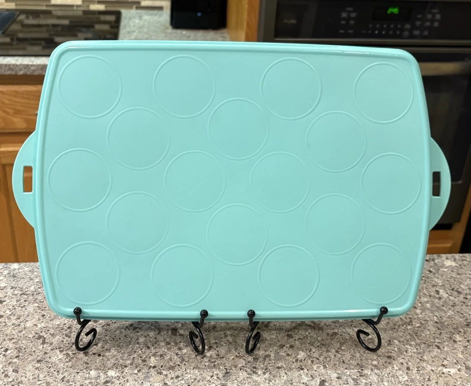 Tupperware BAKE N TAKE 18-Cupcake / 9x13” Rectangle Cake Taker: Aqua • Sealed - Image 3 of 4