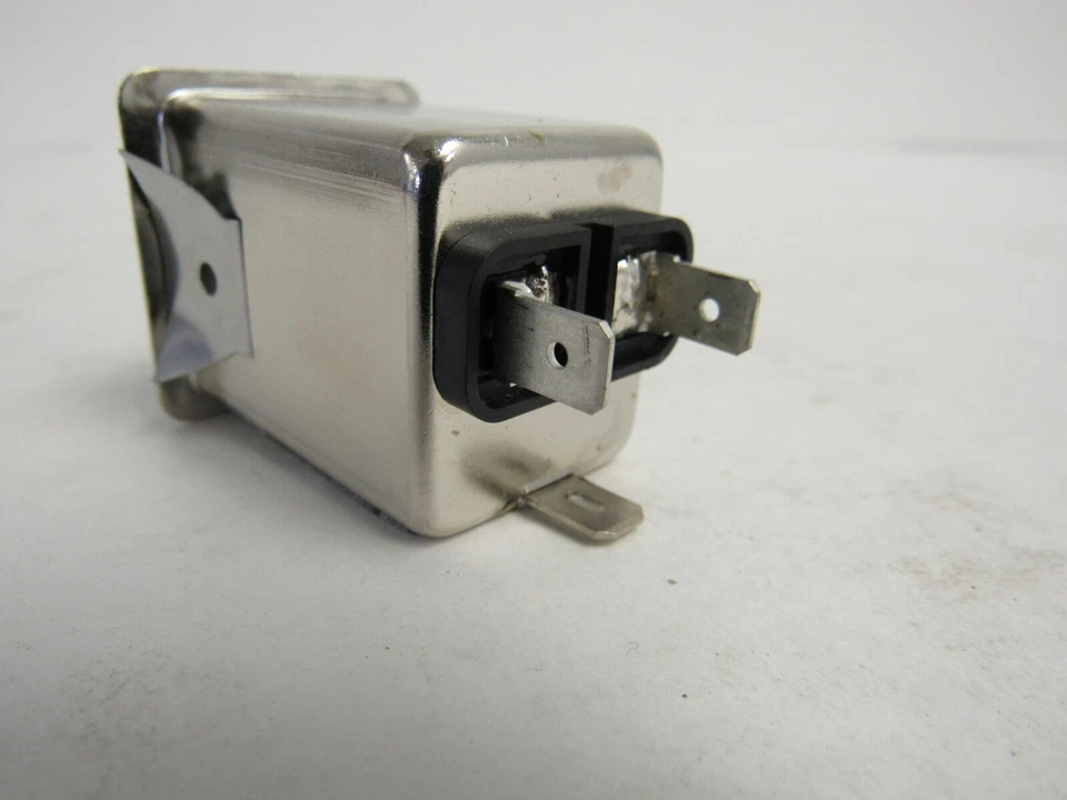 Corcom 6EGS1-1 250V EMI Filter AC Power Entry Module 18-4 - Image 2 of 4