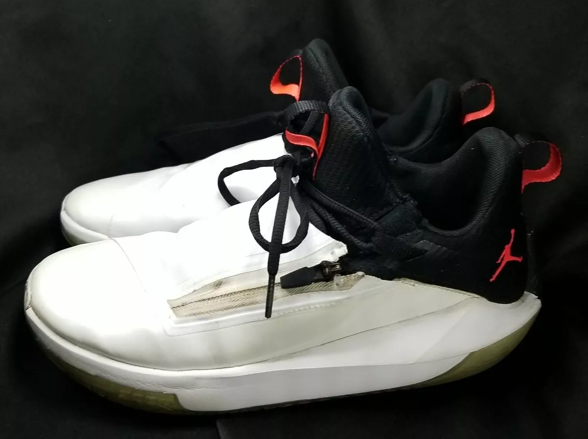 Jordan jumpman hustle white sales and black