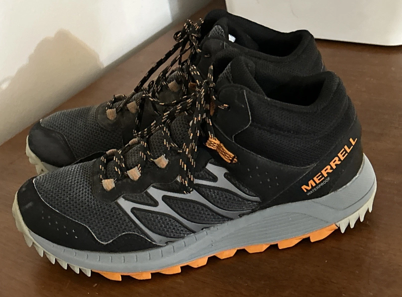 Merrell Wildwood Mid Waterproof Leather Hiking Boot Black Gray Orange Mens Sz 8!