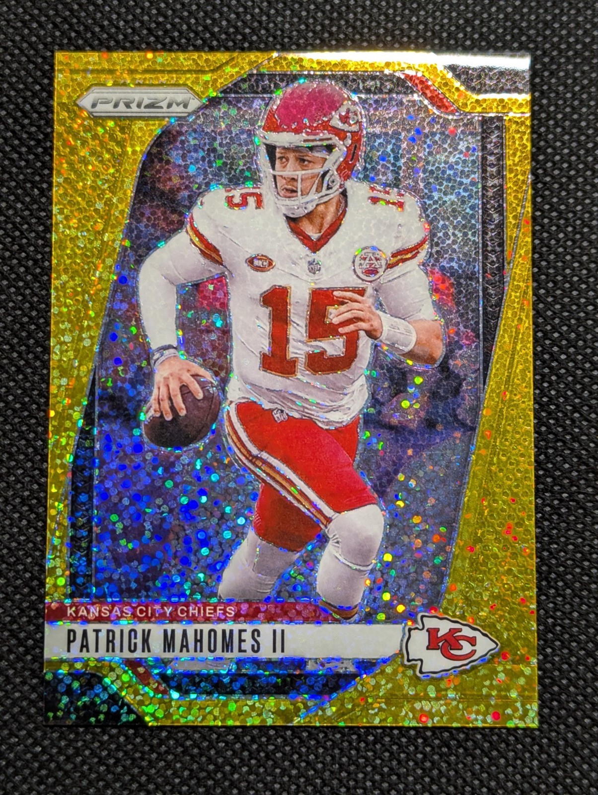 2024 Panini Prizm Gold Sparkle 01/24 Patrick Mahomes II Chiefs #138