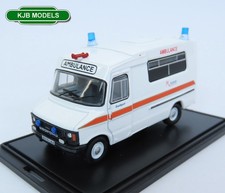 OO Gauge Oxford Diecast 76HAN001 Bedford CF Hanlon Ambulance 1:76 Scale Vehicle