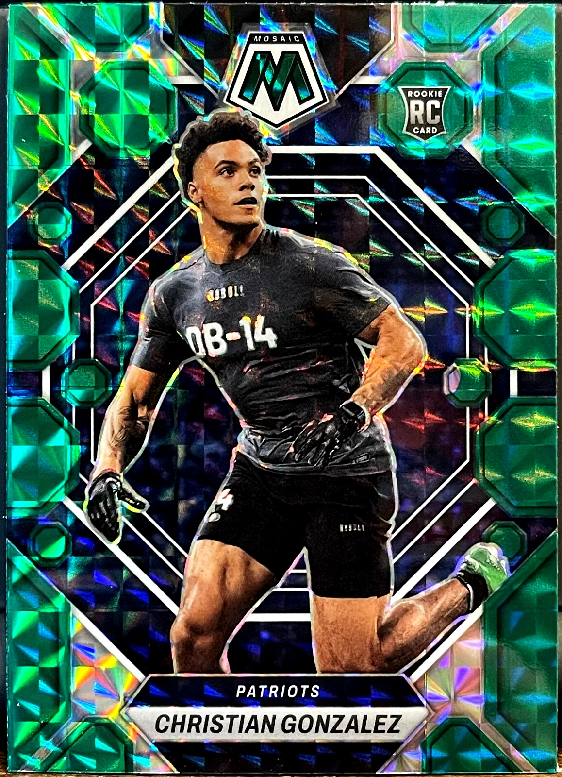 2023 Mosaic #300 Christian Gonzalez GREEN MOSAIC PRISM RC New England Patriots